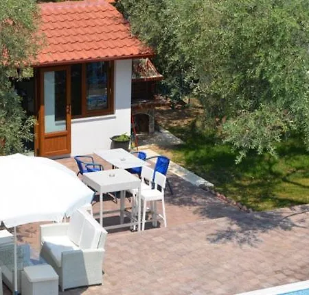 Apart-hotel Kouros *